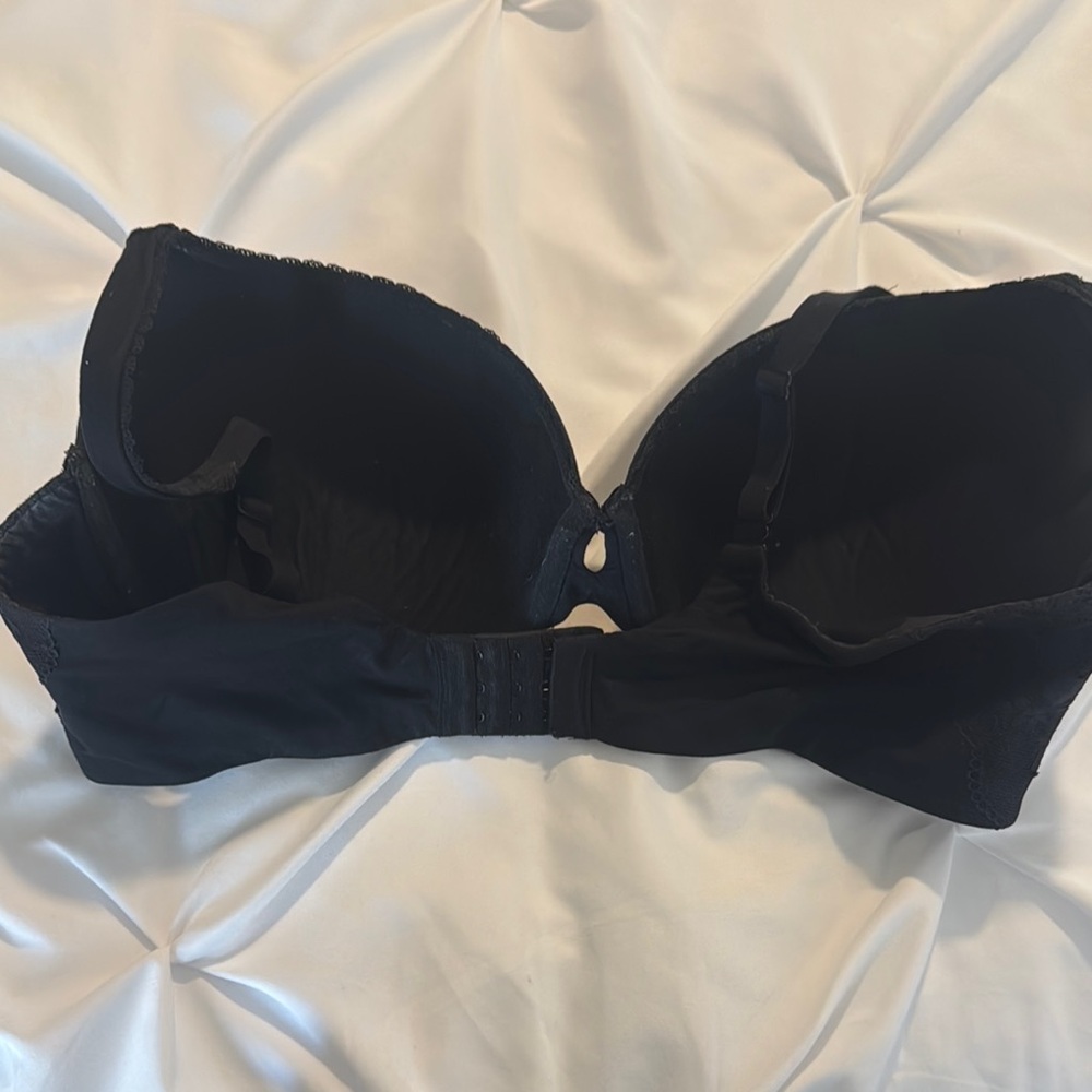 Victoria’s Secret Body By Victoria perfect shape- size 38DD - Picture 2 of 7